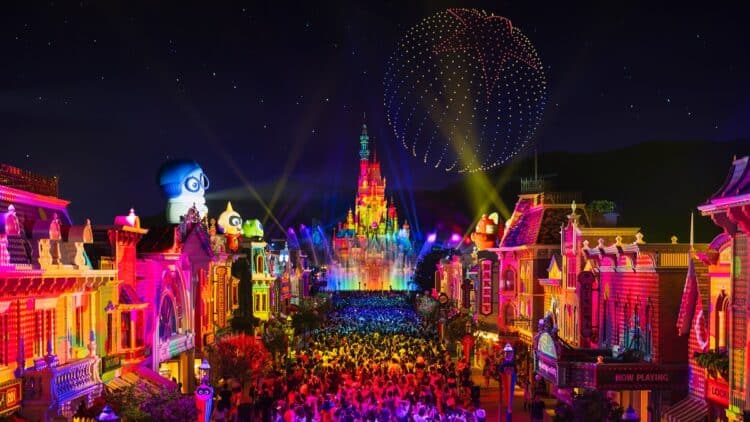 Pixar Pals Spectacular nighttime show at Hong Kong Disneyland with drones over the castle